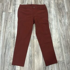 Lightly Used LuluLemon MENS ABC Slim Utilitech 35Wx32L